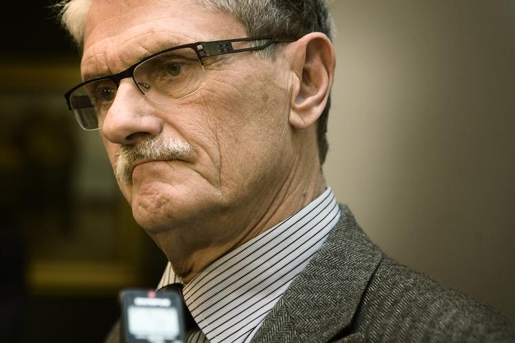 Grøn. Der er behov for, at en ny S-ledet regering stiller sig i spidsen for en ambitiøs reformpolitik, der fører en grøn vækstpolitik ud i virkeligheden. 