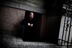 Eventyrlig. Jonas T. Bengtsson ser 'Et eventyr' som historien om manden og drengen, der går ind i skoven - her storbyen - hvorefter alt kan ske. 