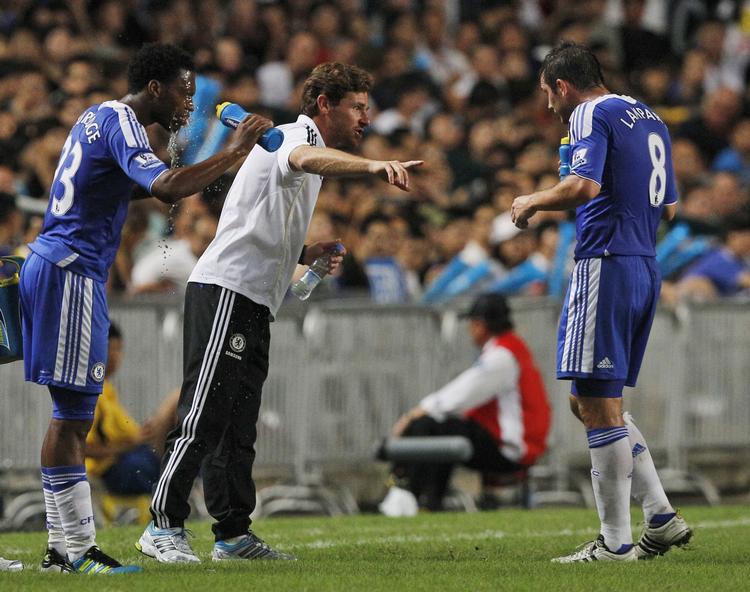 KONFLIKT. Chelsea-træner André Villas-Boas (midten) og Frank Lampard (th) er angiveligt ikke de bedste venner for tiden. 