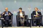 Konferencedeltagere. 1.500 embedsmænd, forskere, parlamentarikere, erhvervsfolk, ngo'er og journalister fra hele verden deltog i sidste uge i WTO-konferencen, Public Forum i Genève. Her ses nogle af deltagerne i en paneldebat. 