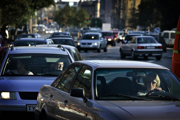 UDENFOR. Tænk udgiften til betalingsringen ind, hvis du står for at købe bolig udenfor og har arbejde indenfor. 