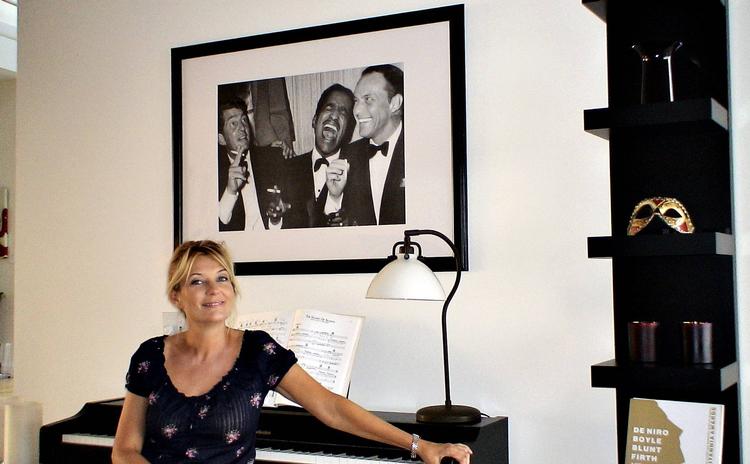 Hollywood-stemning. Et billede af The Rat Pack skaber god stemning i Mette Lisbys Los Angeles hjem. 