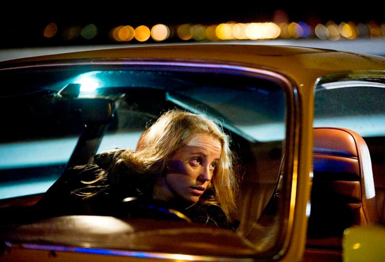 Salanderagtig. Flere svenske anmeldere bider mærke i lighederne mellem Stieg Larssons hårdtslående heltinde Lisbeth Salander og Saga Norén i den nye tv-serie 'Broen'. 