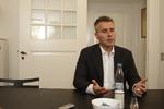 Henrik Sass Larsen, who was slated to be Finance Minister in the new government, has failed security clearance. 
