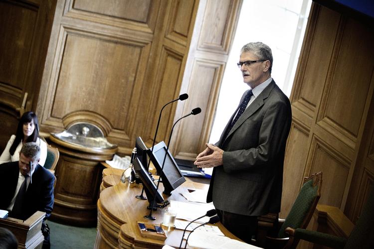 FORMAND. Mogens Lykketoft (S) blev i dag valgt som formand for Folketinget. Billedet er fra i går, hvor Folketinget trådte sammen for første gang siden Folketingsvalget. Her blev Lykketoft valgt som midlertidig formand. 