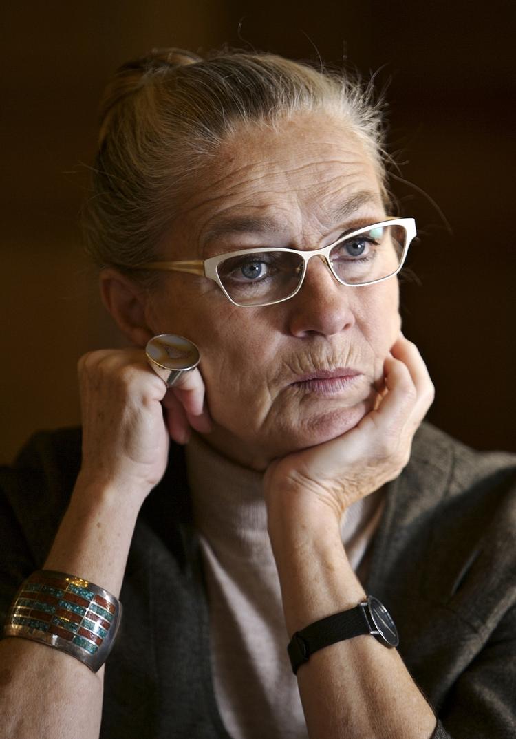 Kritiker. Ritt Bjerregaard er ikke imponeret - hverken over Henrik Sass eller Helle Thorning-Schmidt. 