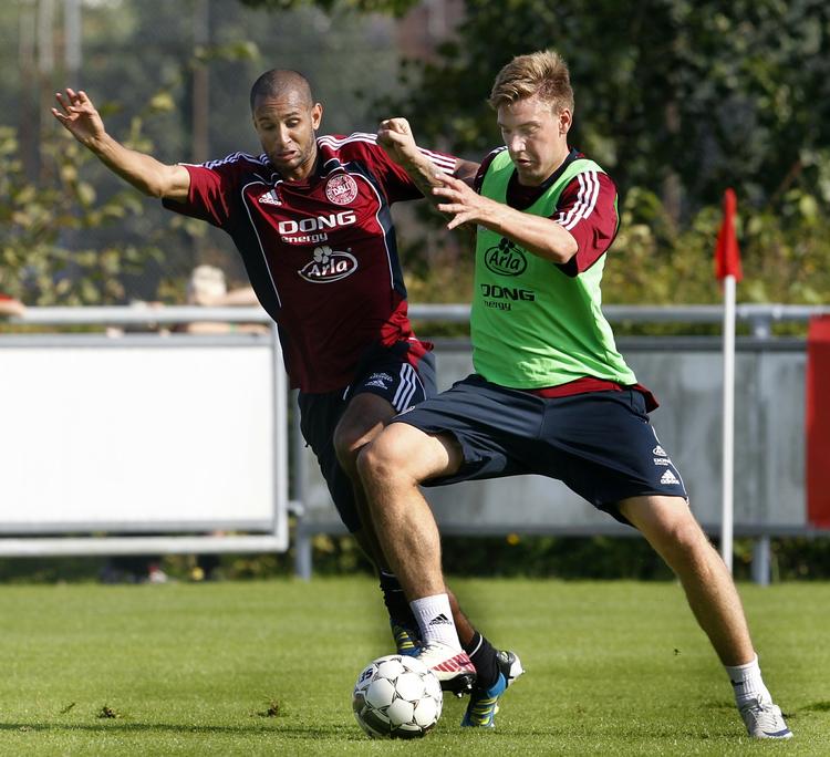målscorere. EM-spillerne Simon Poulsen og Nicklas Bendtner har en ting tilfælles, når de mødes i landsholdslejren; de har begge scoret i weekendens ligakamp. 