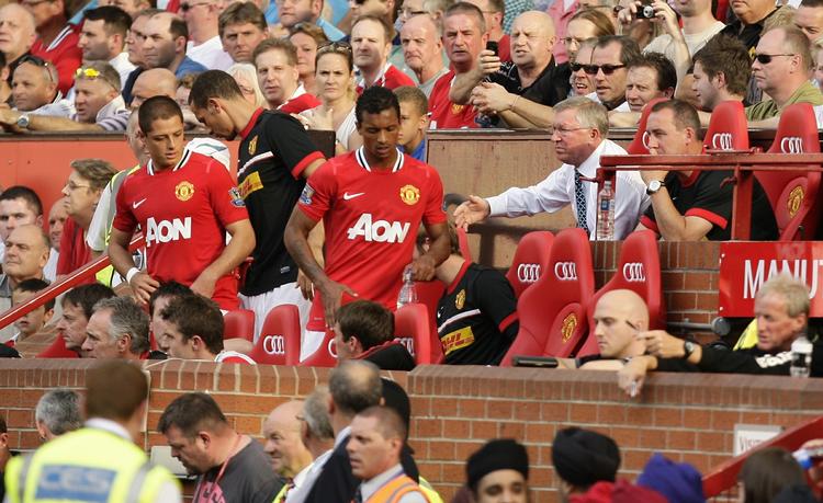 jubilar. I snart 25 år har Alex Ferguson siddet på Manchester Uniteds trænerbænk, og der bliver han siddende. 