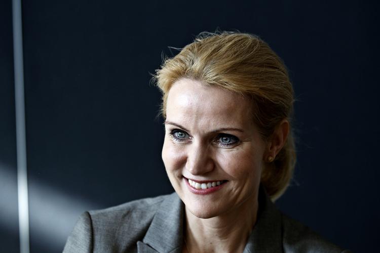 Tavs. Helle Thorning nævnte ikke boligpakken, da hun præsenterede regeringsgrundlaget for sin folketingsgruppe. 