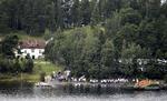 Gensyn. Overlevende og pårørende til massakren på Utøya har besøgt øen i to omgange. Seneste besøg fandt sted i weekenden. 