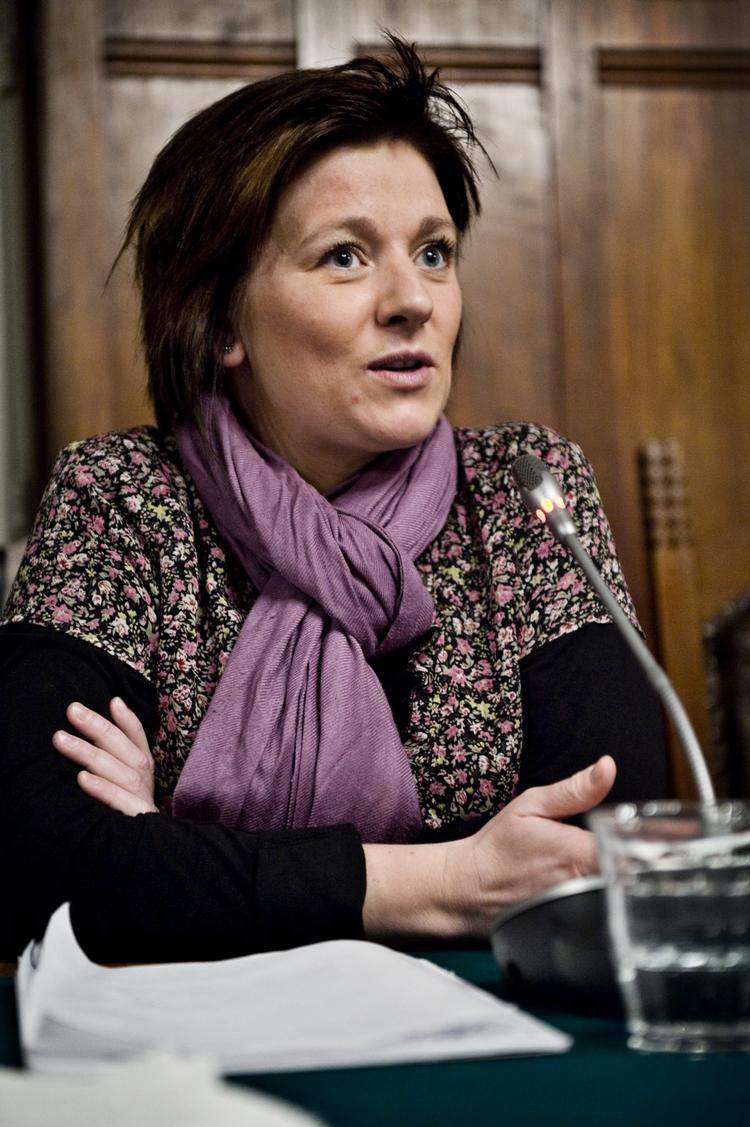 Nedtur. Så sent som i går eftermiddags gik der rygter om, at den teologiuddannede Pernille Vigsø Bagge fra Løgstør ville få posten som kirke- og ligestillingsminister. 