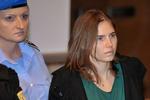 frikendt. 24-årige Amanda Knox er blevet frikendt for mordet på sin britiske bofælle Meredith Kercher. 