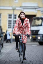 Gratist. Marie Stærke siger, at hun gik ud fra, at Tommy Kamp betalte regningen, når hun spiste sammen med ham på Café Vanilla. 