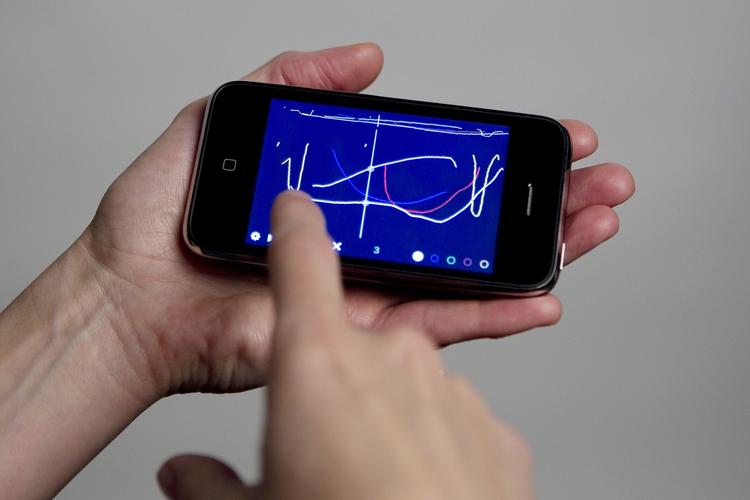 Smartphone. iPhone 4 bliver snart skiftet ud som Apples nyeste mobiltelefon. 