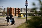 Tilbage. Ørestads Boulevard var ryddet for Skaarups valgplakater efter kommunens deadline. Nu er en ny plakat dukket op. 