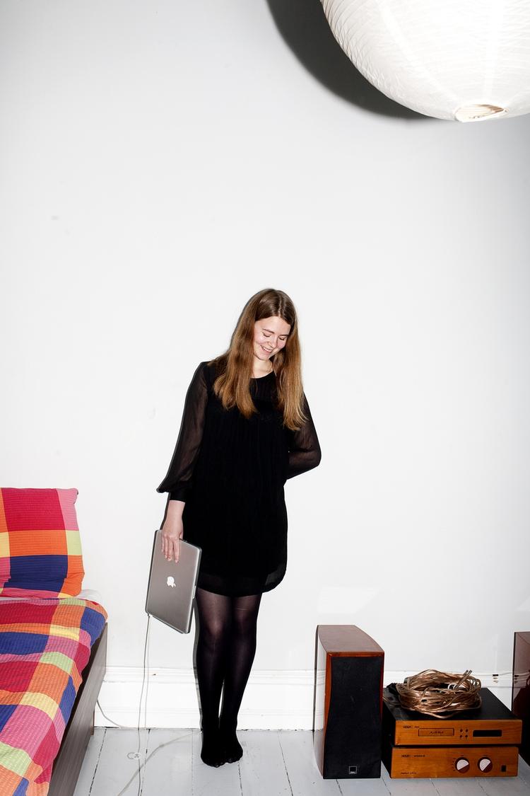 Diskussion. Eva Laksø er blogger på regnsky.dk. Hun er utrilfreds med Kodas politik i forhold til de meget omtalte musikblogs. 