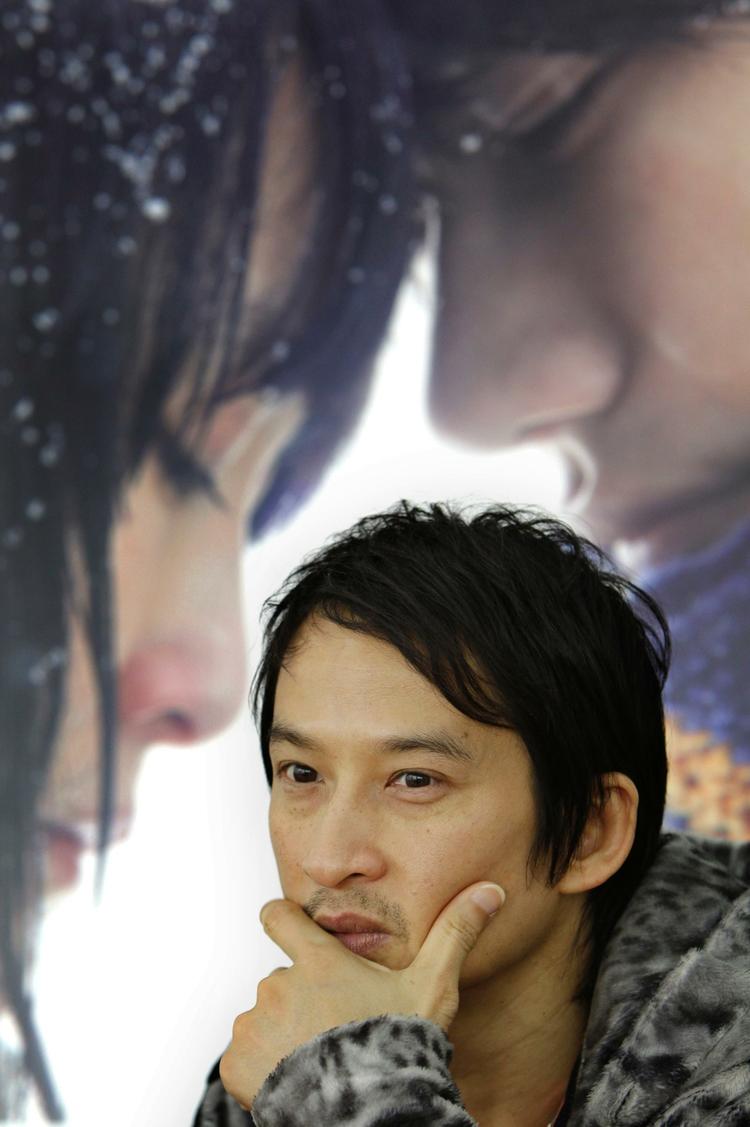 Endelig. På sytten år har Tran Anh Hung kun lavet fem film. Han går sine egne veje, og det koster. 'Cyclo' om en fattig rickshawfører i Vietnam fik Guldløven i 1995, men den slags film trækker ikke publikum til. 