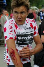 såret. Det er blevet til flere skrammer end sejre for Heinrich Haussler, der dog smagte sejrens sødme igen i dag. 