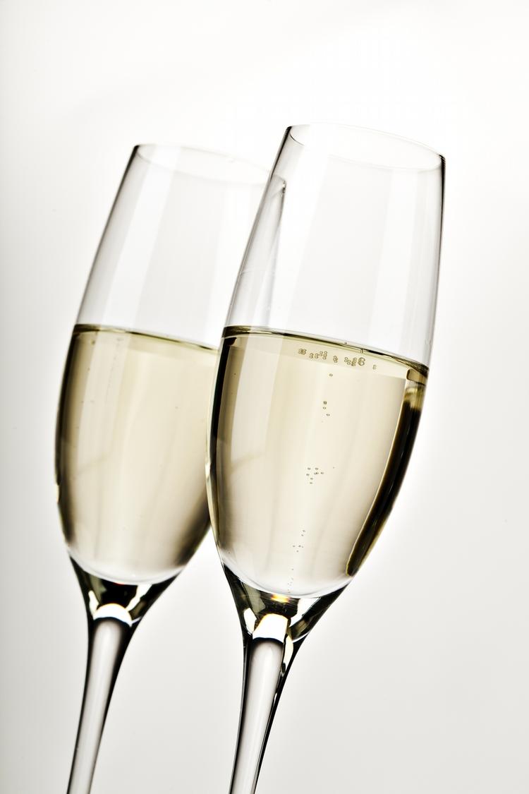 Budget. Mousserende vine kan være et fint og prisvenligt alternativ til champagne. 