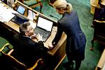 Nedtur. Henrik Sass Larsen havde udsigt til en magtfuld ministerpost men er endt på bagerste række i det nye Folketing. 
