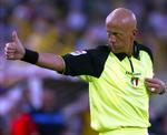 Pensioneret. 51-årige Pierluigi Collina er seks gange blevet valgt til verdens bedste dommer. Han har bl.a. været den upartiske i VM-finalen 2002 samt den vilde CL-finale i Barcelona  mellem Manchester United og Bayern München i 1999. 