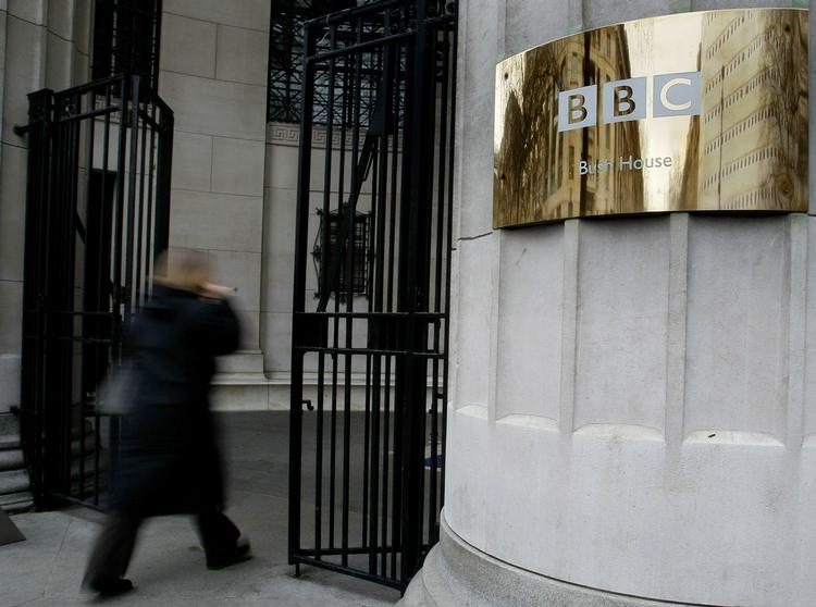 besparelser. De guldrandede dage er ovre hos BBC, som skal spare 20 procent på budgettet. 