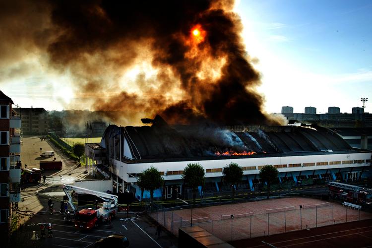 K.B. Hallen blev fredet i marts i år, og det er nu op til bl.a.K.B., fredningsmyndighederne og forsikringsselskaberne at finde ud af, om hallen skal genopføres. 