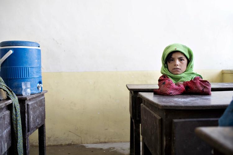 Ifølge det afghanske uddannelsesministerium er 6,5 millioner børn i dag tilmeldt en skole. I 2001 var kun omkring en million børn i skolealderen tilmeldt en skole. 