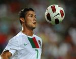 Stjernen. Der har været rygter i den portugisiske presse om, at Cristiano Ronaldo er småskadet, så måske spares han mod Island. I Parken på tirsdag er han nok med. 