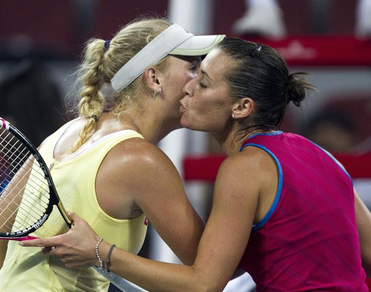 tillykke. Lykønskning efter sejren til Flavia Pennetta fra Caroline Wozniacki. 