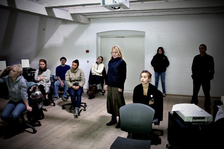 flytning. De studerende på Arkitektskolen hører fremover til Uddannelsesministeriet. Det vækker harme blandt både arkitekter og professorer. 