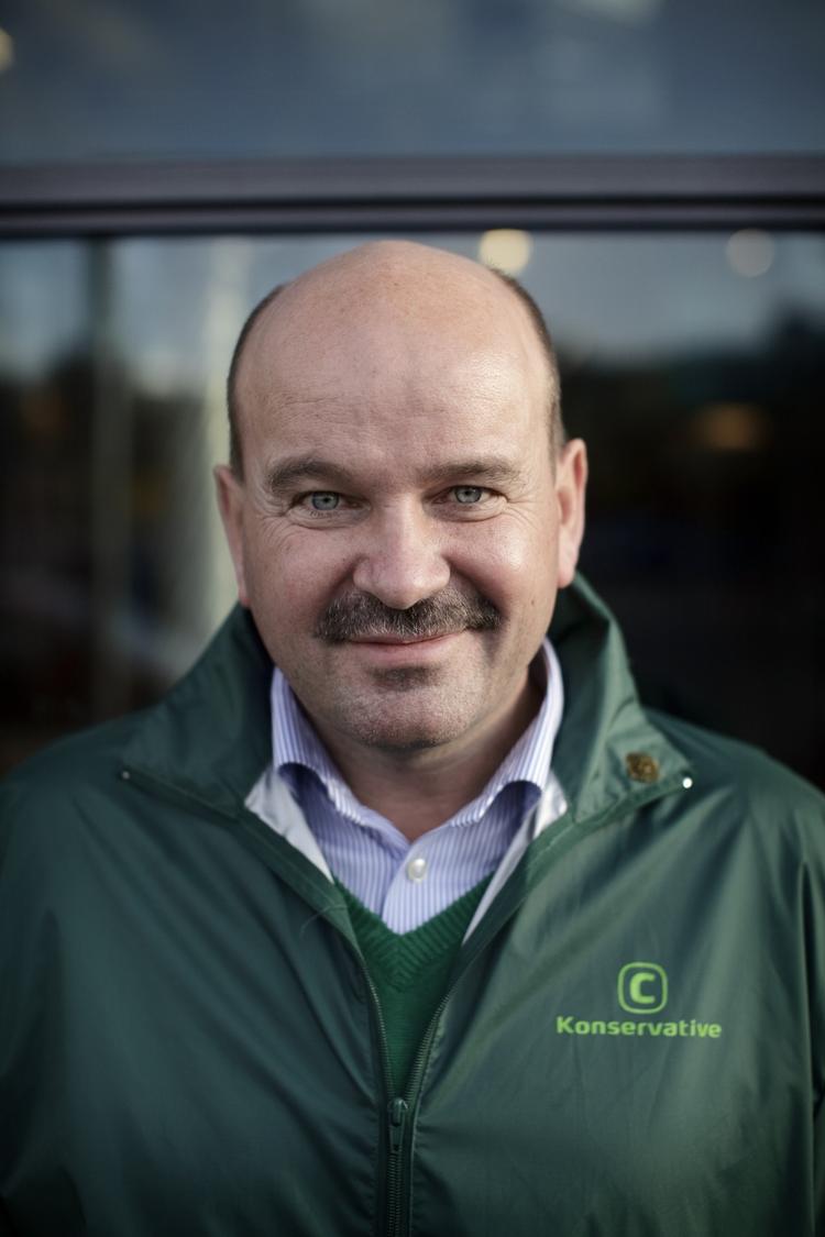 Alsidig. Jan Boye spænder vidt. Formanden for Dansk Håndbold Forbund er opså konservativ rådmand i Odense, hvor han tidligere også har været borgmester. Endvidere har han været håndbolddommer på absolut internationalt topniveau. 