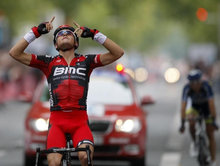 spurtsejr. Da to mand kom sammen til mål var belgieren Greg Van Avermaet den hurtigste i Paris-Tours. 