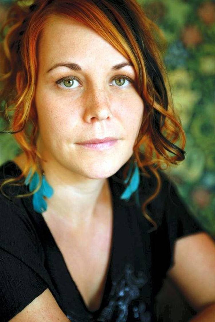 maraton. Maria Svelands anden  roman 'At løbe' er lang som en vinternat. 