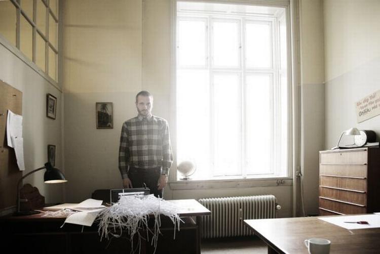 Indsnævring. Legesygen begrænses ved at blive pakket ind i lækker coolness i stedet for at gro mere vildt på Hess Is Mores nye album. 