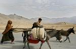Afghanske fængsler udsætter børn og voksne fanger for tortur, skriver FN i en ny rapport. 