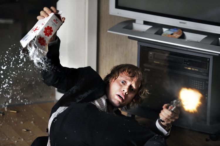 Action. Aksel Hennie har hovedrollen i 'Headhunterne'. Foto: Erik Aavatsmark/Friland 