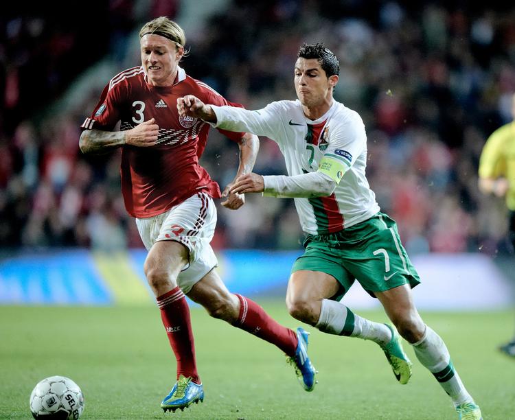 duellen. Jeg spillede en o.k. kamp, mente Simon Kjær efter at have pillet brodden af Cristiano Ronaldo. 