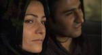 Pisk. Marzieh Vafamehr bliver draget af sin australske ven i filmen 'My Teheran for Sale'. Australien er paradis i forhold til Iran, siger vennen, men den slags film skal man ikke medvirke i som iraner, hvis man har sine rygstykker kært. 