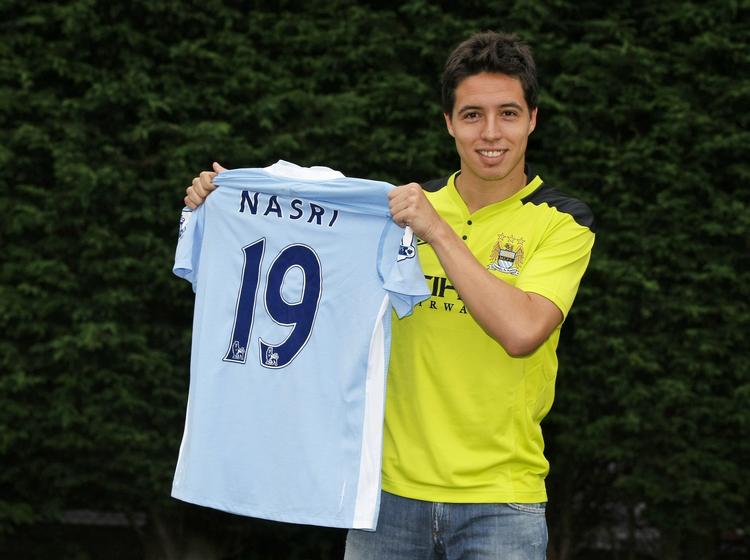 DYR. Manchester City er en af de rigmandsklubber, som bruger penge uden at bekymre sig om røde tal. Eksempelvis blev Samir Nasri (billedet) købt for over 200 millioner kroner. 