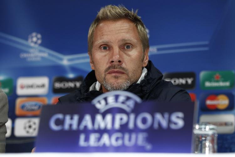 skiftedag. Thorsten Fink skifter FC Basel og Champions League ud med nedrykningskampe i Bundesligaen. 