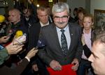 Korruptionsanklager. Interessen for Håkan Juholts person er vokset, efter han er blevet anklaget for korruption. 