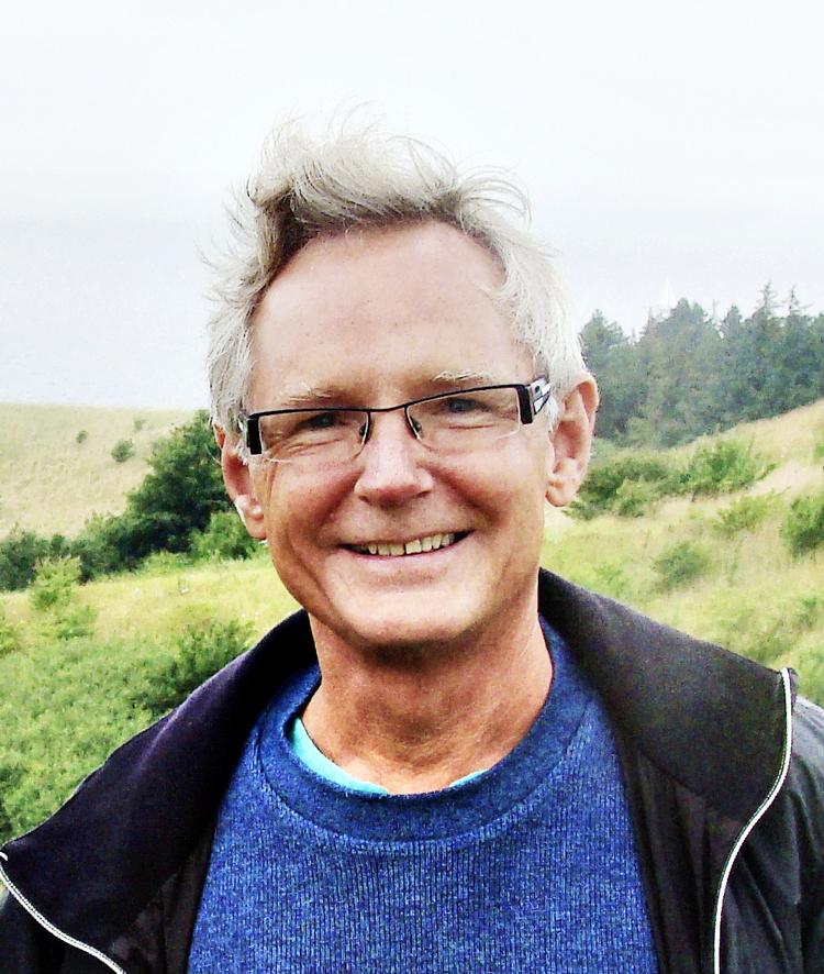 Kult. I aften er der litterær fest til ære for Dan Turèll på biblioteket i Vangede. Peter Laugesen, Kristen Bjørnkjær, Jens Blendstrup, Klaus Lynggaard og Benny Andersen m.fl. læser op. Mon lederen af Dan Turèll-samlingen, Peter Strøm, også dukker op? Det tror vi nok. 