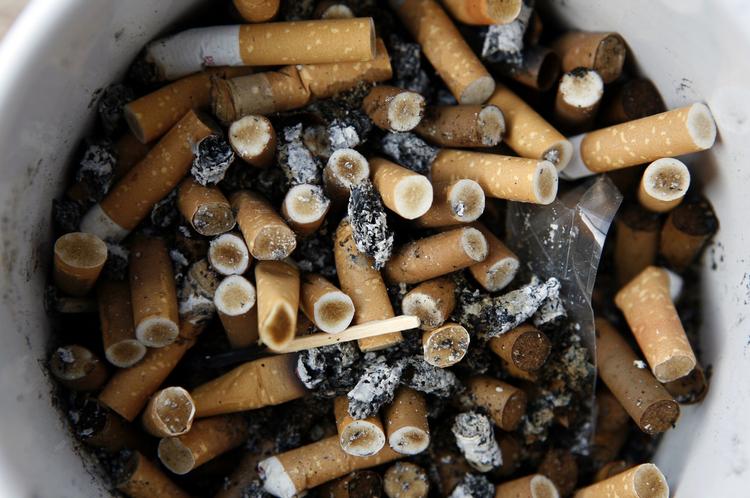 krav. Sunhedsminister Astrid Krag (S) vil undgå, at cigaretter i fremtiden tilsættes tvivlsomme stoffer. 