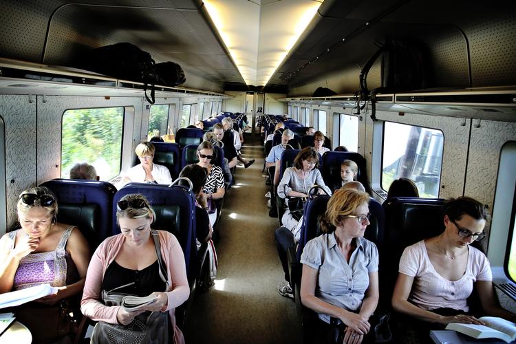 TOGTRAFK. Morgenens forsinkelser er indhentet. Men DSB's kunder må regne med omlægninger af togtrafikken i efterårsferien, hvor fjernstyringscentral skal bygges om. 