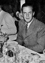 Succesfuld. Henning Karmark, chefen for ASA Film, havde tæt kontakt til tyskerne. Men for de fleste er han nok bedre kendt som manden bag Morten Korch og 'Far til fire'-filmene. 