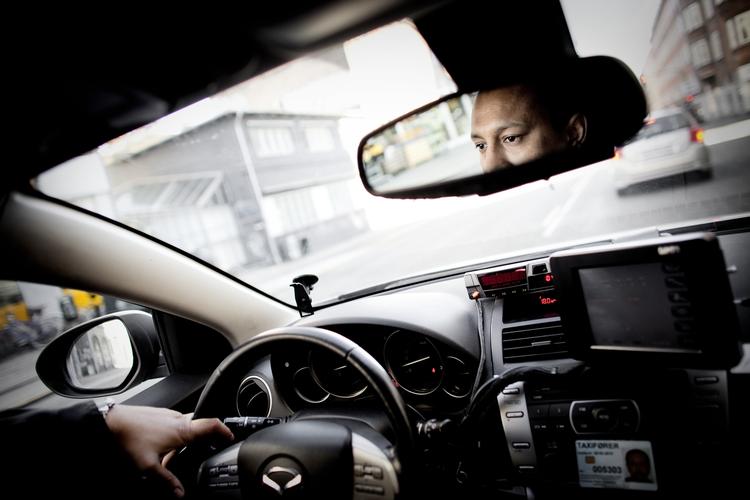Begrænsning. Med de nye regler vil mange taxichauffører ikke kunne blive taxivognmænd. 