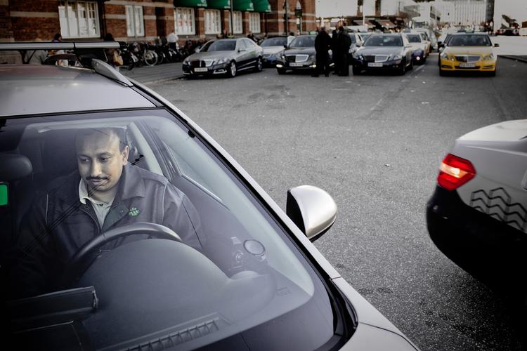 Utilfredshed. Over 1.000 taxichauffører har sat deres navn på en protest mod et nyt pointsystem for vognmænd. 