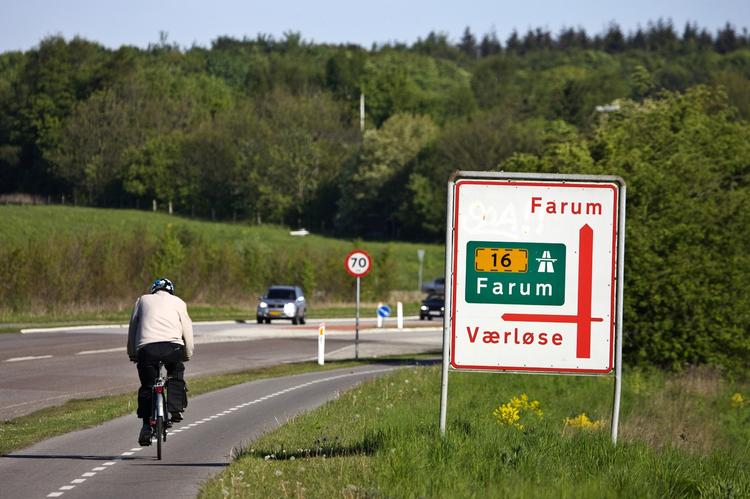 Skat. Fire kommuner sænker skatten, mens fire andre hæver den til næste år. 