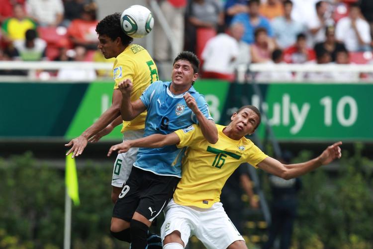 Madkvaler. Spillerne fra Brasilien, Uruguay og de øvrige deltagere ved U17-VM burde måske overveje et klagebrev til de mexicanske fødevareproducenter. 
